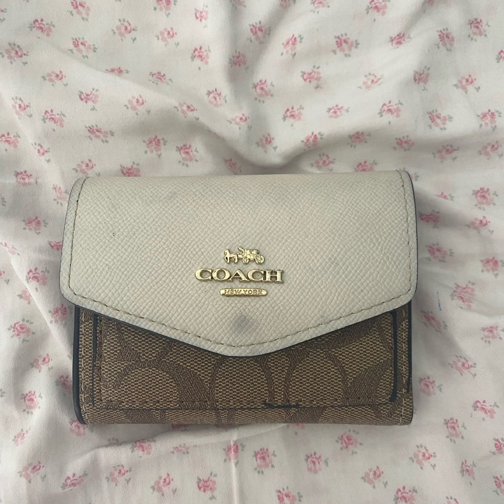 Coach Women's Wallet - White and Brown